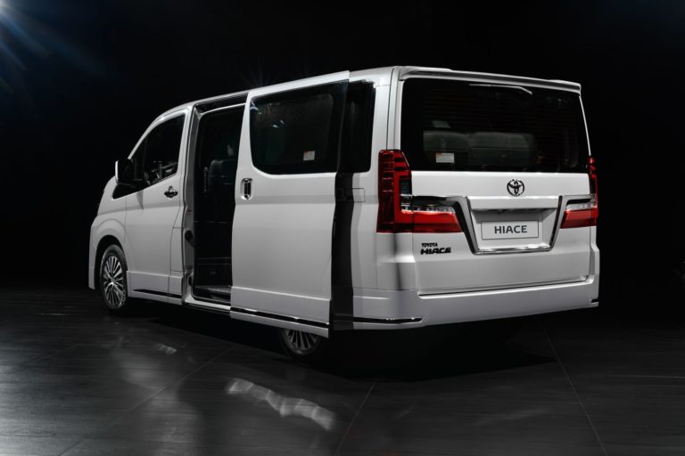 Toyota-hyace (3)